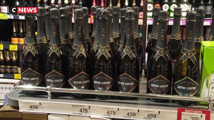 En Russie, le champagne français devra désormais s'appeler "vin pétillant" - Une loi signée par Vladimir Poutine prévoit de réserver l'appellation "champagne" aux vins effervescents russes