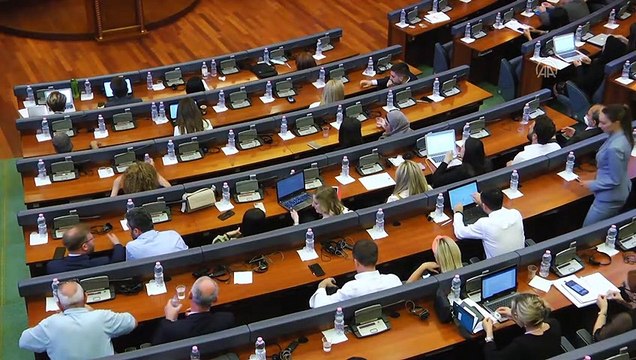 PRİŞTİNE - Kosova Meclisi, Srebrenitsa soykırımı karar tasarısını onayladı