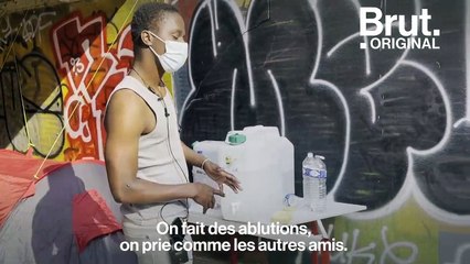 "J'ai embarqué avec 85 personnes et on est arrivés avec 57 personnes" : Mamadou raconte son périple