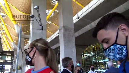 Así ha llegado Ester Expósito a Madrid tras aparecer como imagen de Bulgari en Cannes