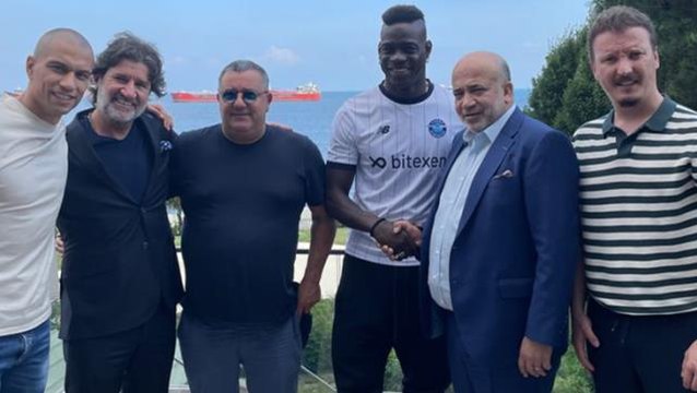 Son Dakika: Mario Balotelli, Adana Demirspor ile 3 yıllık sözleşme imzaladı