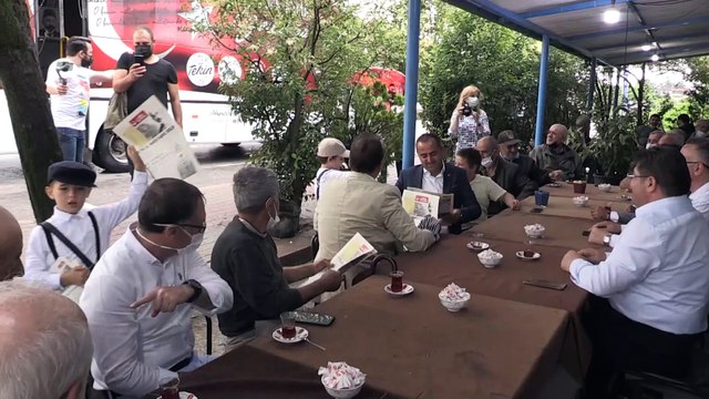 SAKARYA - Otobüsle mahalle mahalle gezerek İstiklal Şairi Mehmet Akif Ersoy'un mücadelesini anlatıyorlar