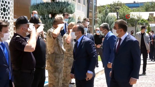 İçişleri Bakan Yardımcısı Çataklı Siirt’te 'Düzensiz göçmenler' değerlendirme toplantısına katıldı