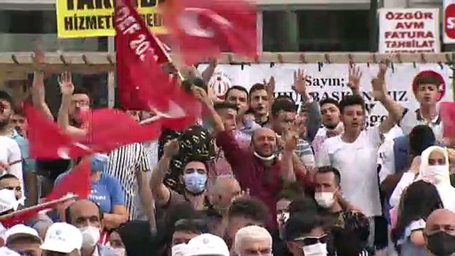 ANKARA - Cumhurbaşkanı Erdoğan: 'Kentsel dönüşüm amacıyla 61 ilde yürütülen 122 projede yatırım maliyeti 30 milyar lira olan 258 bin konut için kolları sıvadık''