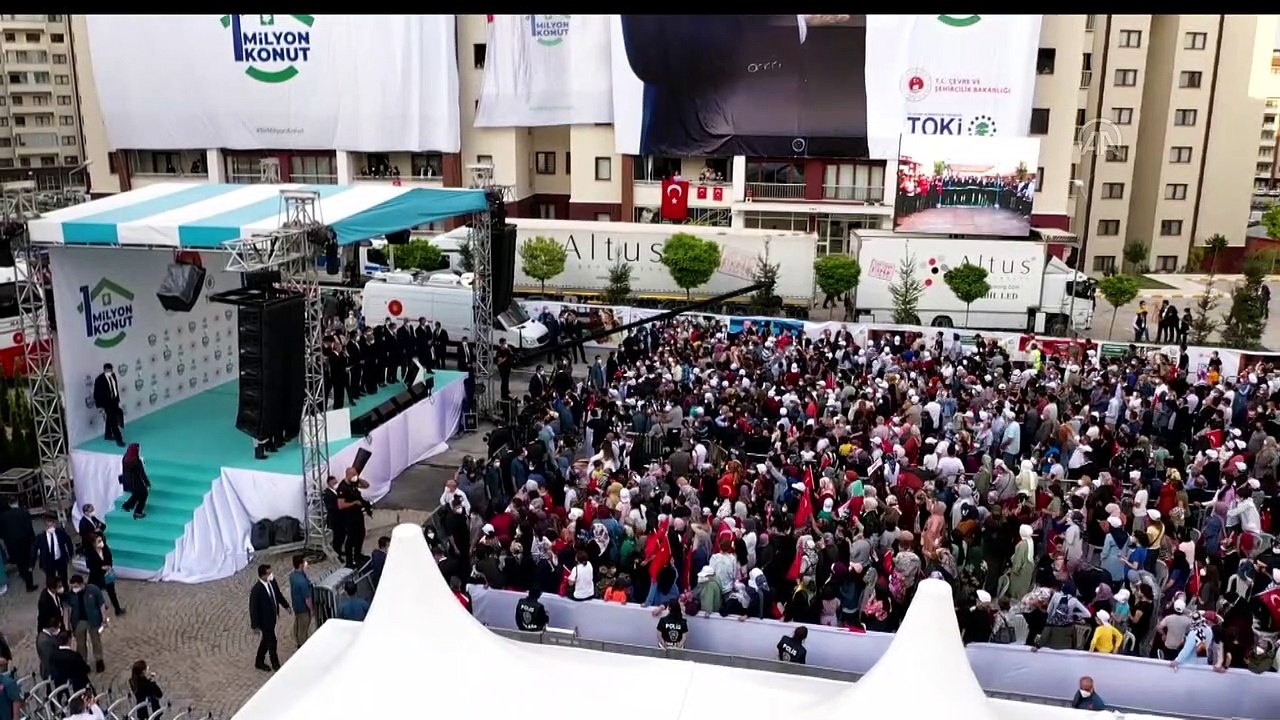 ANKARA - Cumhurbaşkanı Erdoğan, 'TOKİ 1 Milyonuncu Konut Anahtar Teslim Töreni'ne katıldı