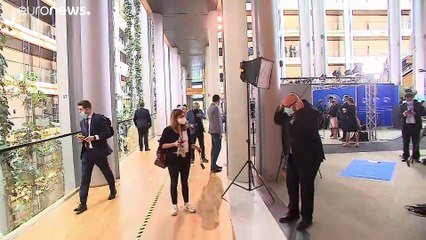 Евродепутаты считают венгерский закон гомофобным