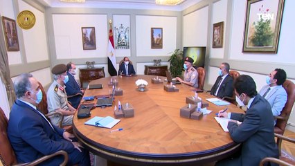 السيد الرئيس يتابع الموقف الإنشائي والهندسي لعدد من مشروعات الهيئة الهندسية