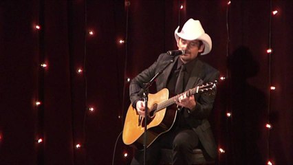 Governor Bill Lee and Brad Paisley Offer Visitors to Come to "Tennessee on Me"