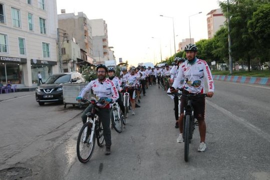 Bitlis Nemrut'tan Adıyaman Nemrut'a Pedallıyoruz ekibi Kahta'ya ulaştı