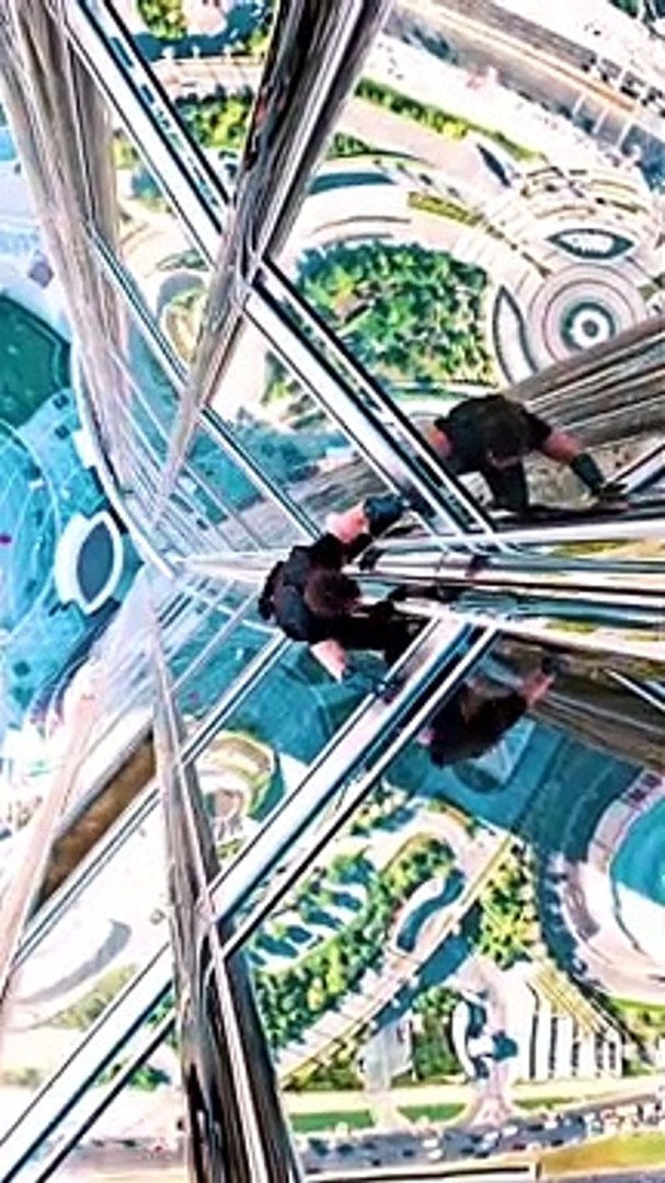 Total 104+ imagen tom cruise climbing burj khalifa fr.thptnganamst.edu.vn