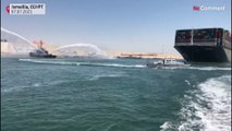 شاهد: مصر تفرج عن سفينة الحاويات المحتجزة بقناة السويس 