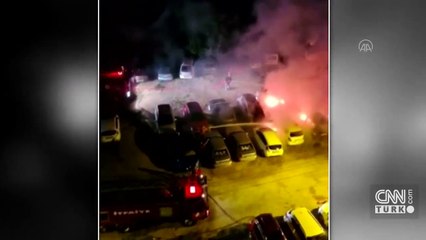 Tatil beldesindeki otoparkta çıkan yangında 12 araç kül oldu