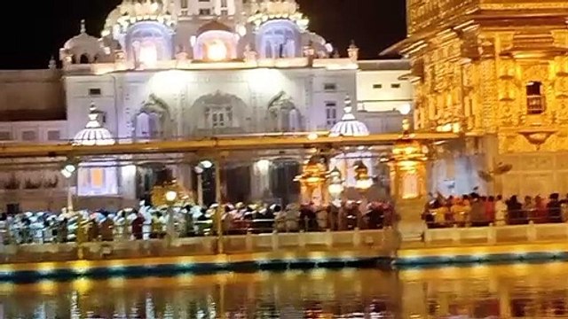 Golden Temple with time lapse