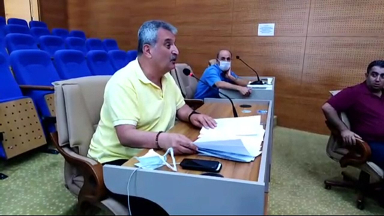 MHP'li meclis üyesi, AKP'lilerin İl Özel İdaresi'ndeki araç israfını ortaya çıkardı