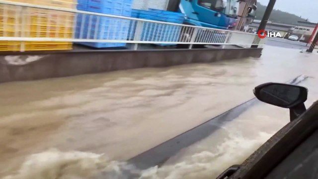 - Japonya’da felaket üstüne felaket- Şiddetli yağış bu kez Hiroshima'yı vurdu, sel baskınları yaşandı