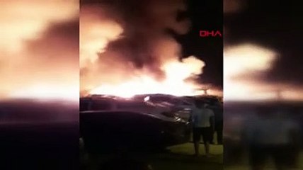 Mersin'de bir otomobil alev aldı, 12 araç kül oldu
