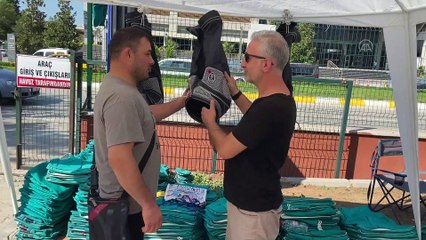 EDİRNE - Pehlivanlar ağır olduğu için manda yerine dana derisinden yapılan kispeti tercih ediyor