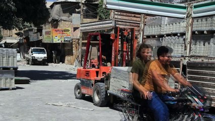AFRİN - Afrin caddeleri peyzaj çalışmalarıyla güzelleşiyor