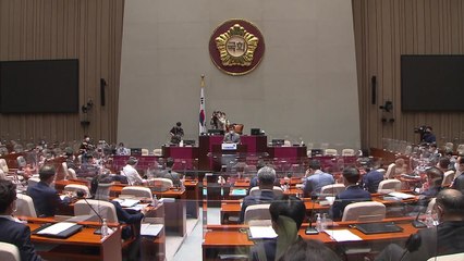 민주당 "추경 논의서 전 국민 확대 가능성...방역이 변수" / YTN