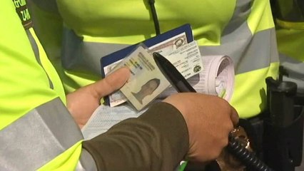 Dan casa por cárcel a policías acusados de recibir comisiones por imponer comparendos