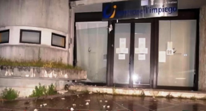 Avellino - Ordigno al Centro Impiego per protestare contro misure anti Covid: 2 arresti (08.07.21)