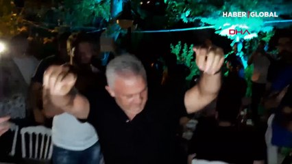 Kırkpınar Ağası'nın verdiği yemekte olay: Gazetecinin eli yanlışlıkla ağanın yüzüne geldi, saldırı sanan oğlu yumrukladı