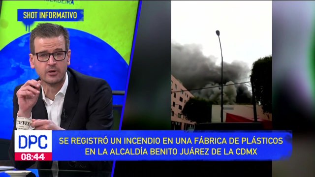 Incendio consume fábrica de plásticos en la CDMX