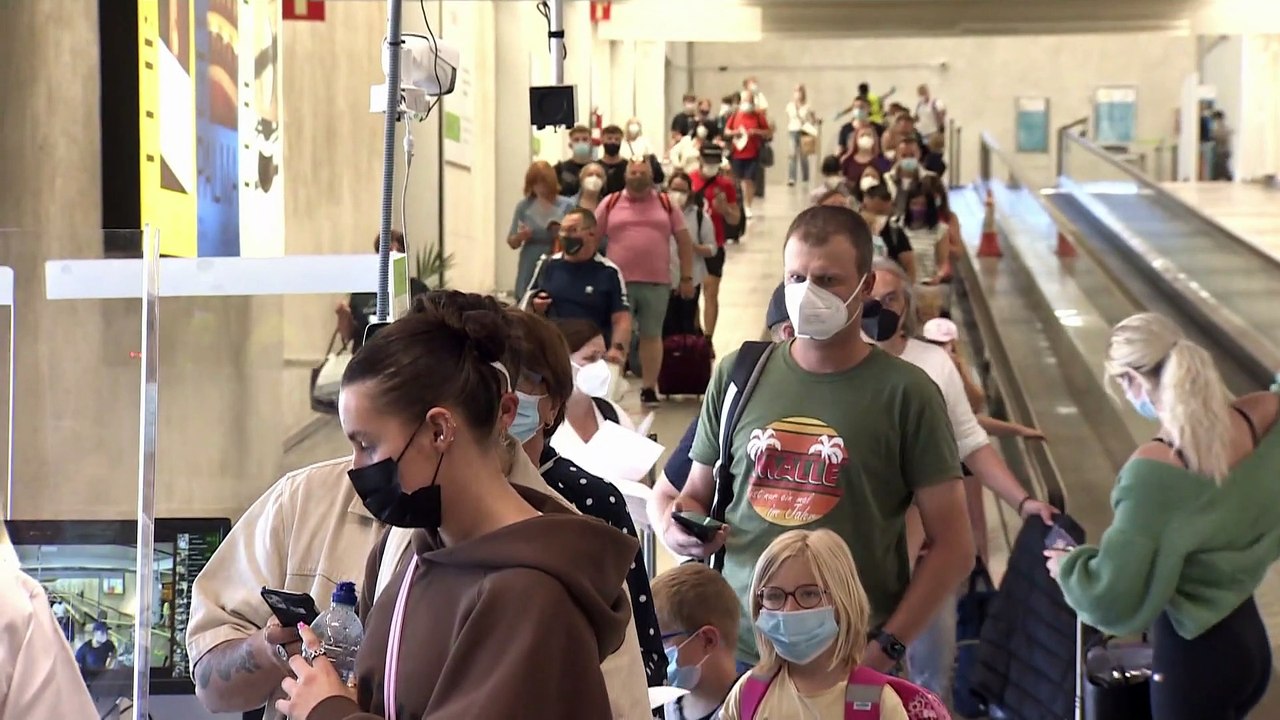 Falsche Covid-Zertifikate - Polizei macht Jagd auf Cyberkriminelle