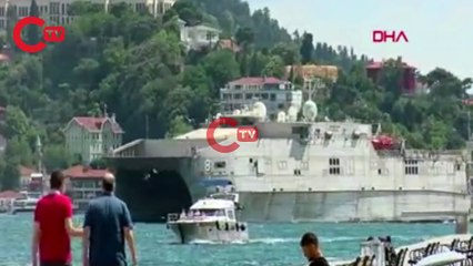 ABD savaş gemisi Boğaz'dan geçti