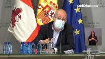 Igea explica al delegado del Gobierno la campaña de vacunación con botellas de agua