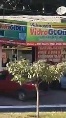 Vídeo: pai usa filho de refém na Santa Maria