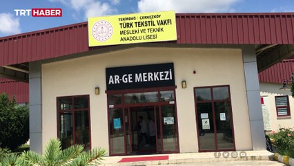 Tekirdağ'da bir lisede kir tutmayan kumaş üretildi
