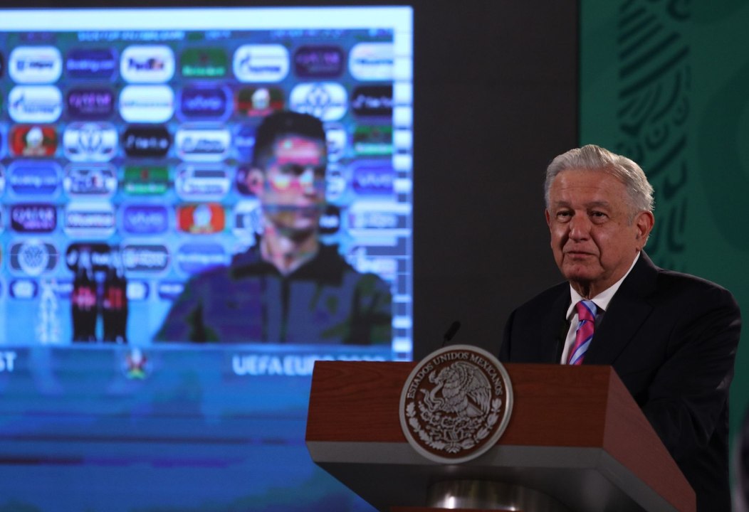 López Obrador celebra acción de CR7 en mañanera