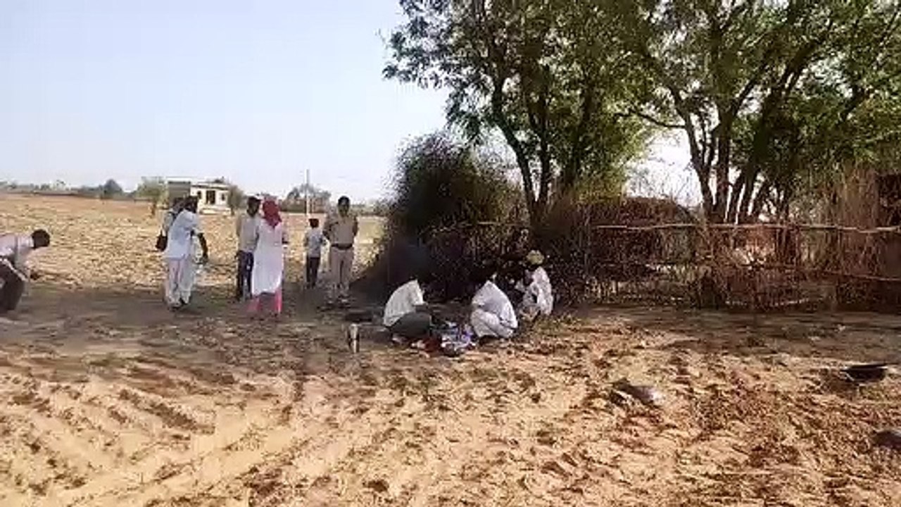 24 लाख नकद,    6 तोला सोना, 2 किलो चांदी चोरी