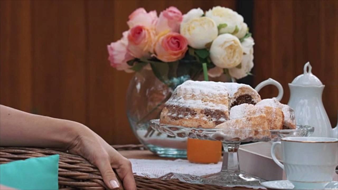 This Georgia Woman Will Turn Your Antique China into Tiered Cake Stands