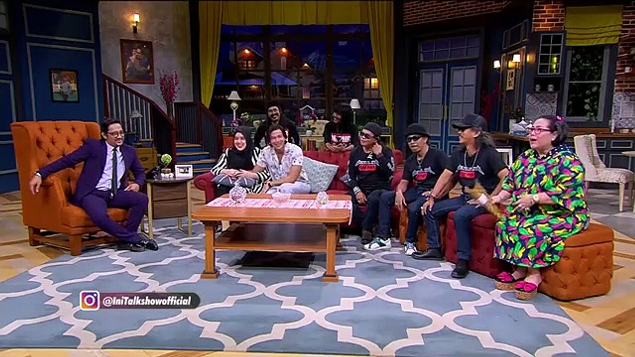 Pak RT yang Ini Emang Beda, Tapi Kok Masih Aja Ngeselin