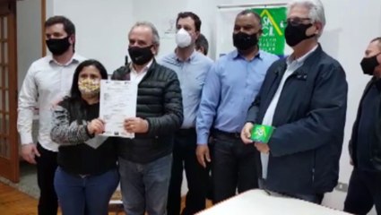 Beneficiários do Programa Casa Fácil recebem alvará em solenidade na Aeac