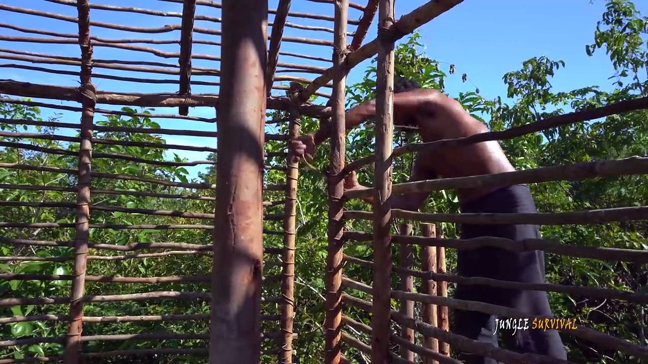 Shakira - Hips Don'T Lie (8D Audio)  Use Headphones