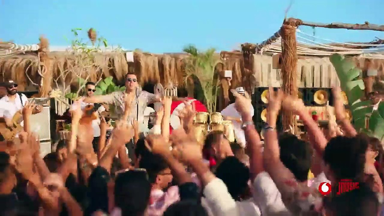 عيش فرحة    عمرو دياب2021_