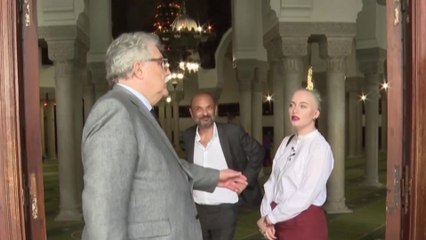 Mila en visite à la Grande mosquée de Paris