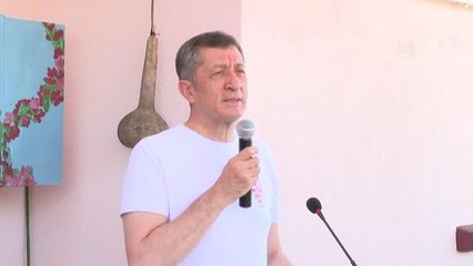 Son dakika haberi! Bakan Selçuk: "Çocukları hayata davet etmeden önce hayallere davet etmek lazım"