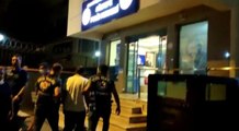 Son dakika haber: Kadıköy'de değnekçilik yapan şahıs sivil polisler tarafından suçüstü yakalandı