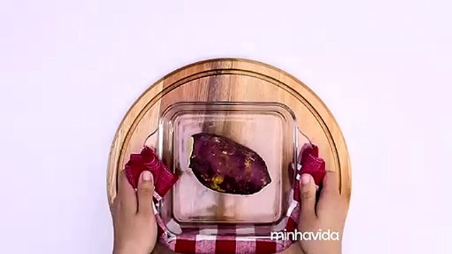 Batata doce recheada no micro-ondas: saudável e funcional