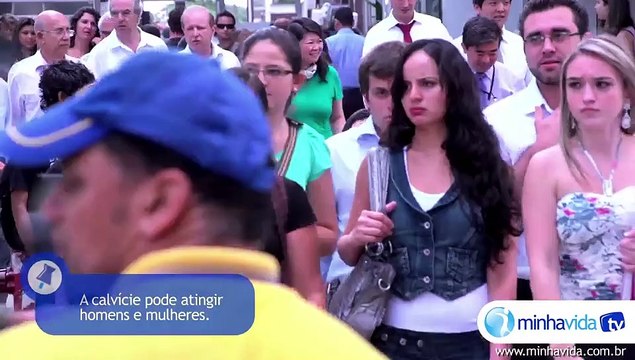 Calvície: perda de cabelos provoca entradas e redução de volume