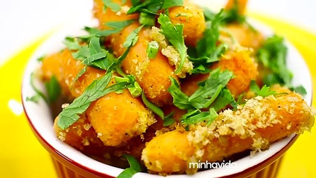 Cenoura assadas com queijo branco: deliciosas e saudáveis