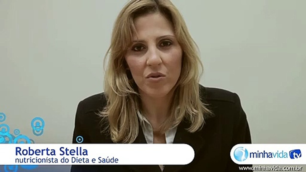 É saudável beber líquidos durante a refeição? - Dúvidas de nutrição