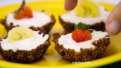 Скачать видео: Tortinha de granola com iogurte: funcional, saborosa e fácil de fazer