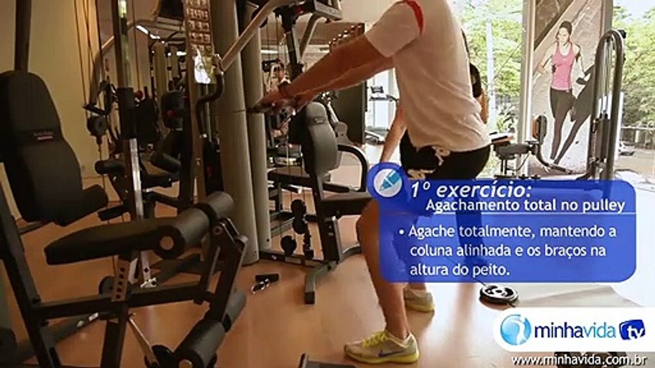 Treino de musculação: exercícios intensos para as pernas e glúteos