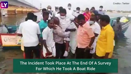 Tamil Nadu: Minister Anitha Radhakrishnan Is Carried By Fishermen To Prevent His Shoes From Getting Wet