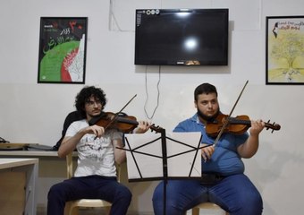 Lübnan'da 73 yıldır mülteci hayatı yaşayan Filistinliler, kimliklerini müzikle korumaya çalışıyor (2)